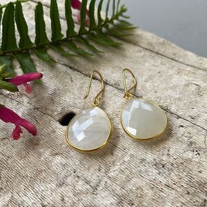 SAVVY CIE JEWELS, GOLD VERMEIL SILVER MOONSTONE DROP EARRINGS.  NWT